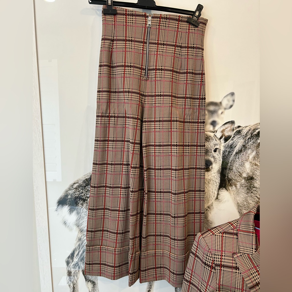 Pinko Wide Leg Cuff Plaid Trouser. Size 4